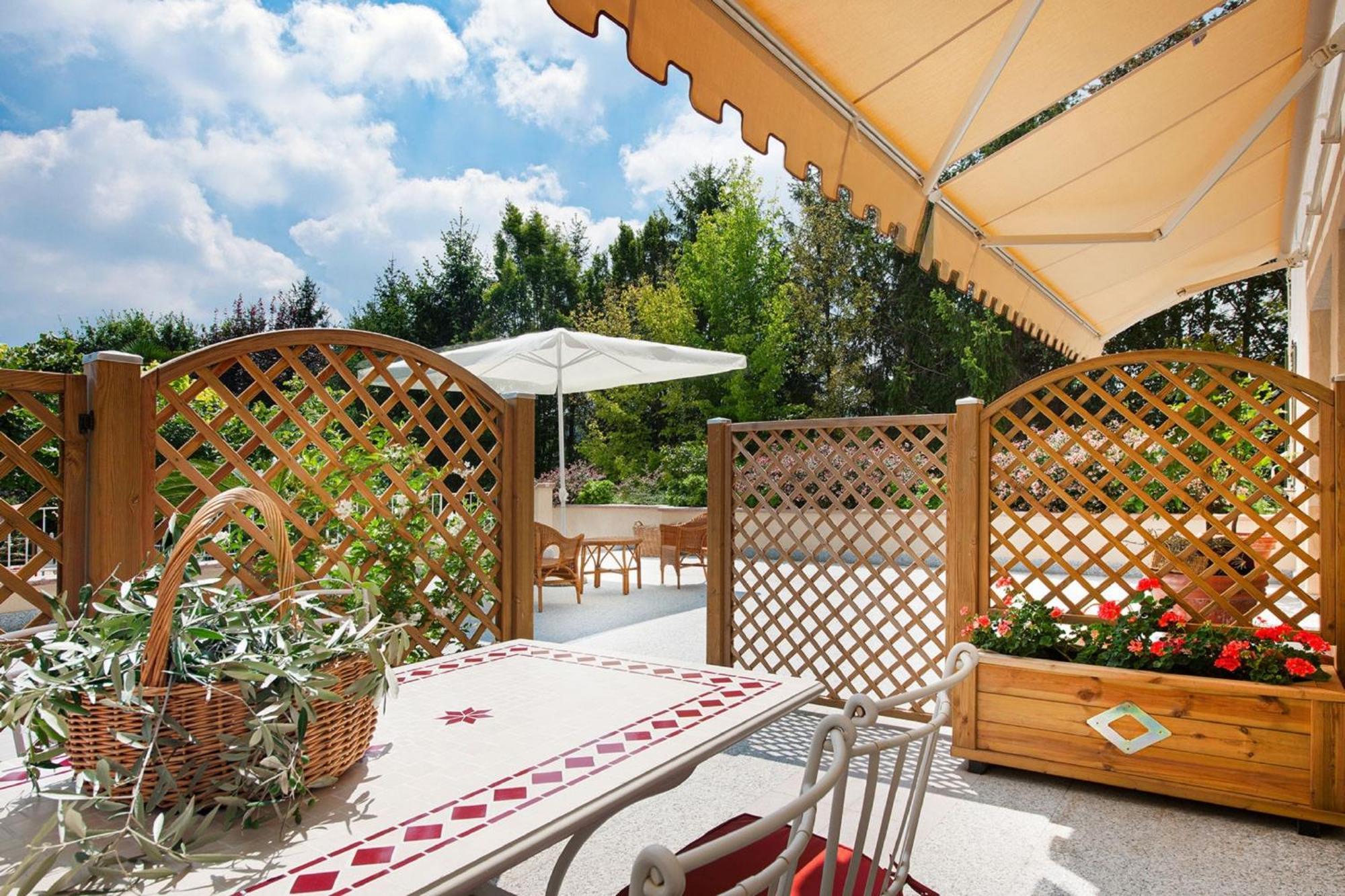 Olea Dei Holiday Apartments San Felice del Benaco Room photo