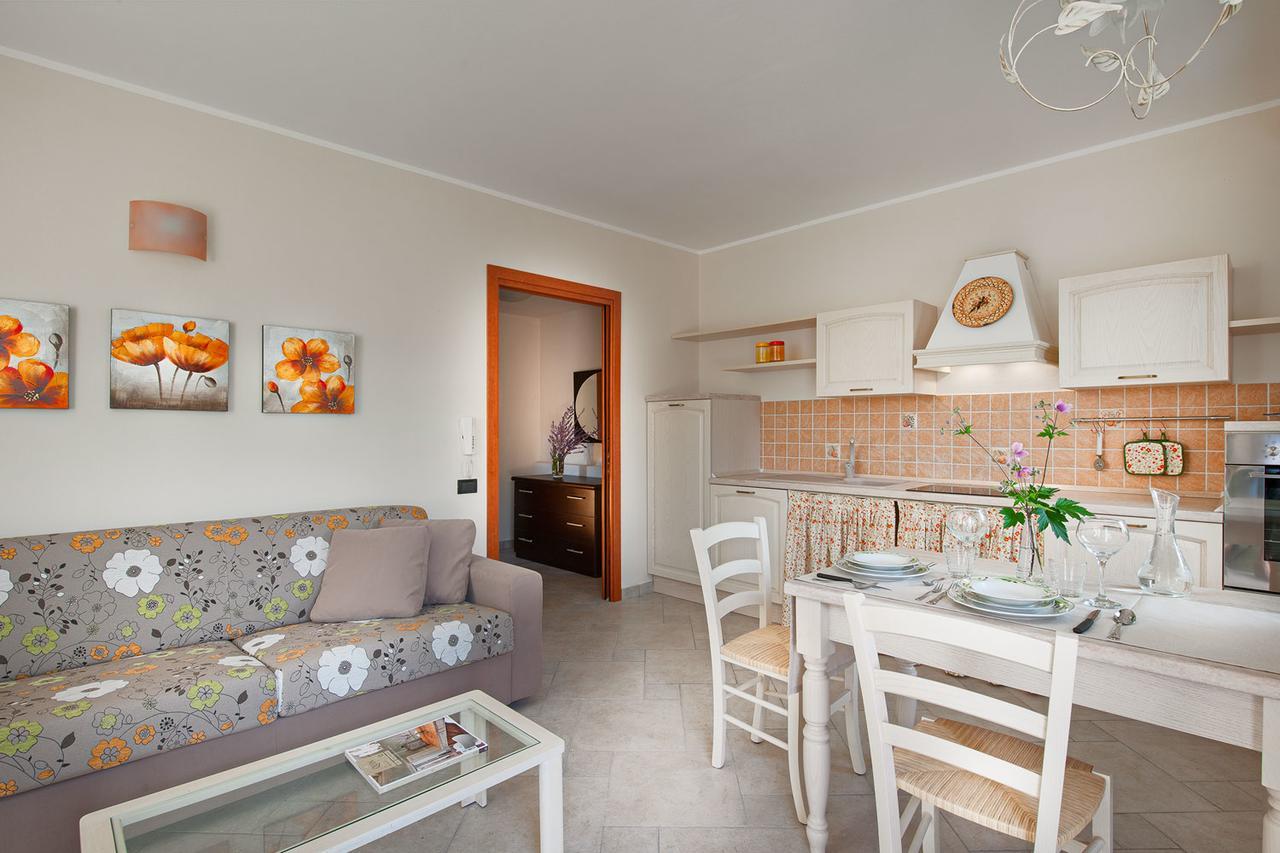 Olea Dei Holiday Apartments San Felice del Benaco Exterior photo